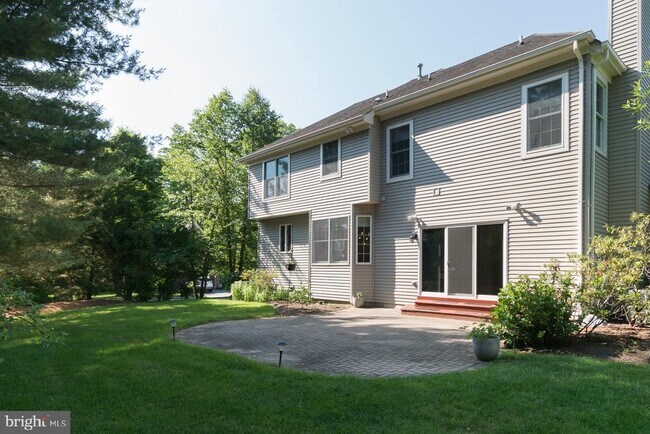 Building Photo - 30 Leicester Ct