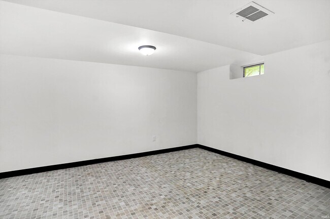 Building Photo - 2810 Limestone Dr