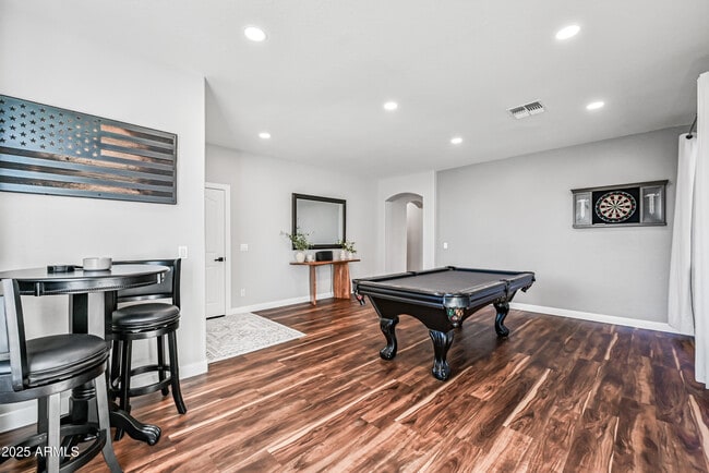 Building Photo - 3156 E Country Shadows St