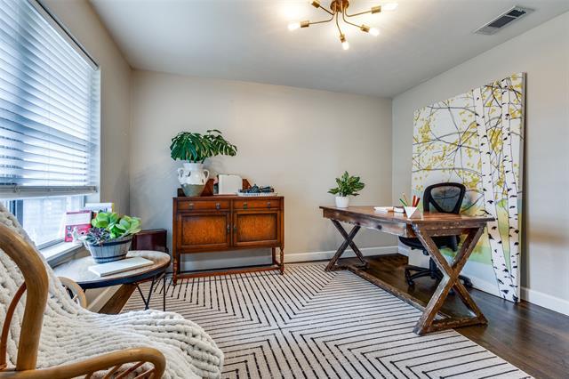 Building Photo - 1200 Tipps Rd