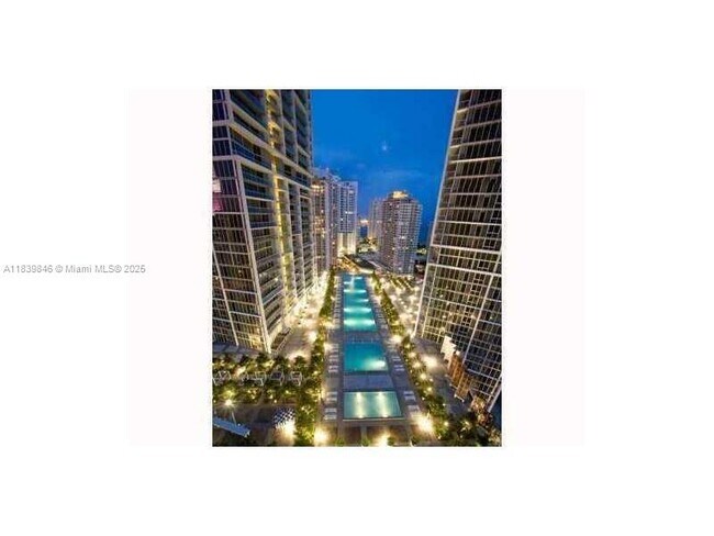 Building Photo - 465 Brickell Ave