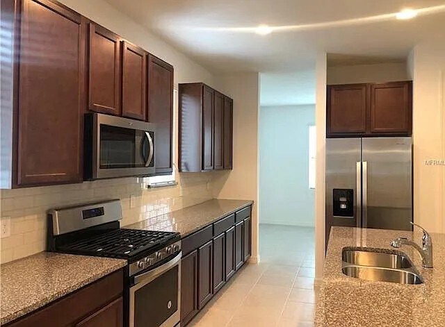 Building Photo - 15308 Honeybell Dr