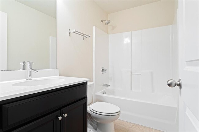 Building Photo - 2813 White Oak Ln