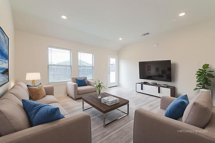 Building Photo - 841 Costlow Ln