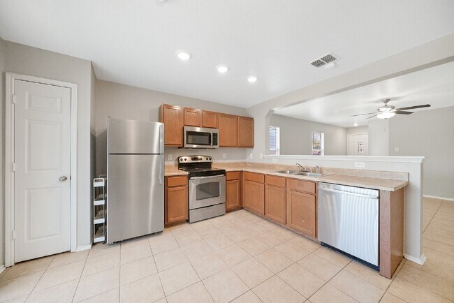 Building Photo - 9703 Woodland Pines