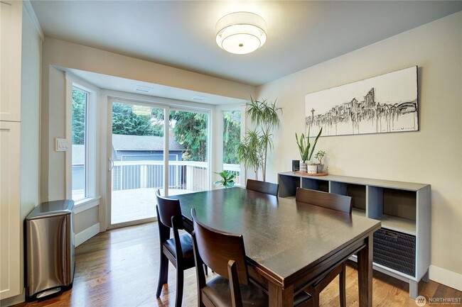 Building Photo - 4Bd/2Ba Renton House