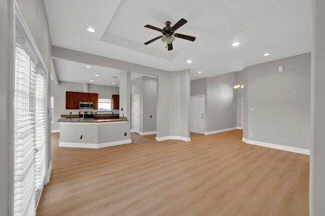 Building Photo - 5395 Kyla Cir