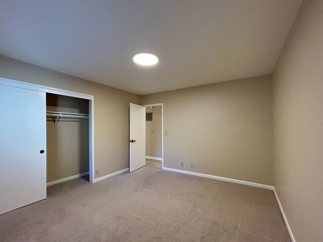 Building Photo - Serene 2 Bed, 2 Bath Updated Hidden Gem!