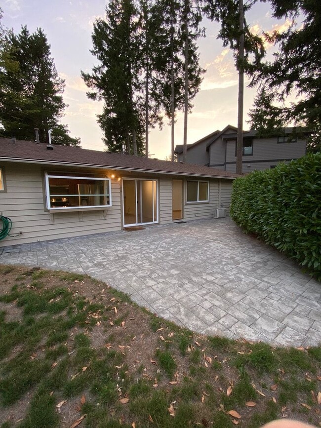 Building Photo - 3bd/1ba House in Bellevue