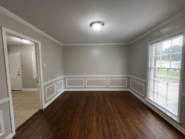 Building Photo - 2879 Bannockburn Rd