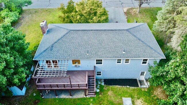 Building Photo - 9 Brooks Rd