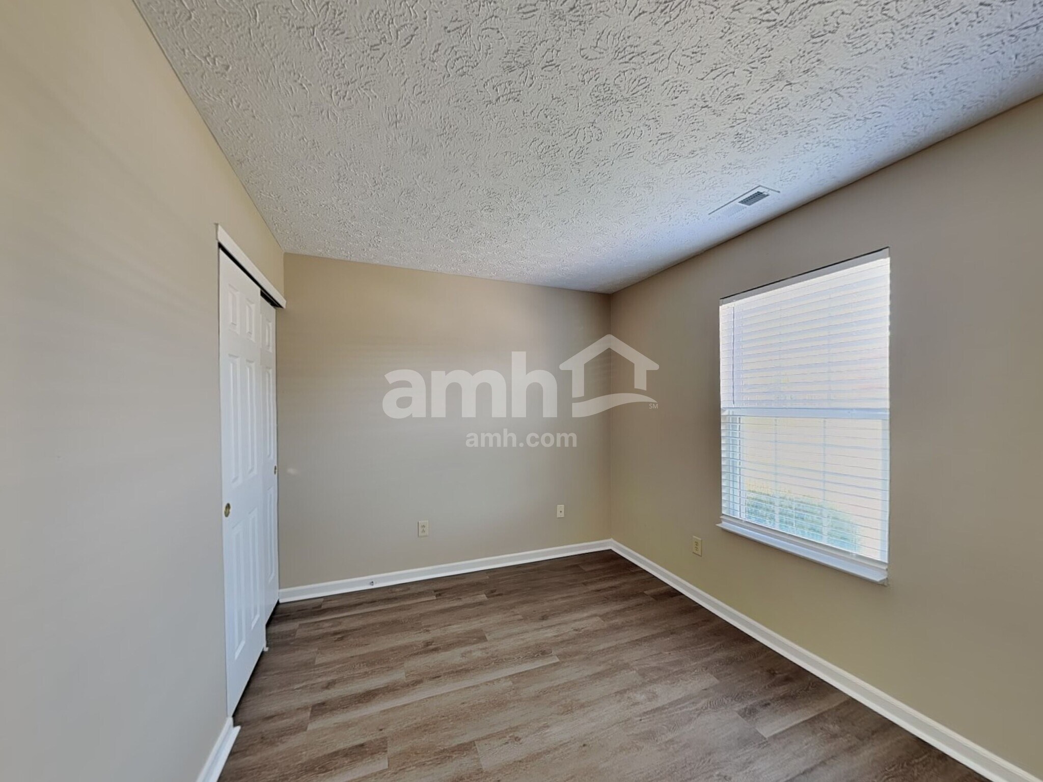 Building Photo - 2926 Limber Pine Dr