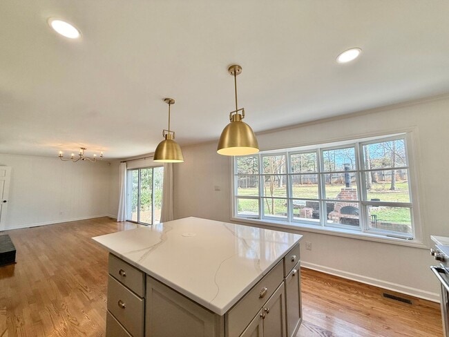 Building Photo - Gorgeous 3BD, 2.5BA North Raleigh Home on a Large Lot with a 2-Car Detached Garage in a Prime Loc...