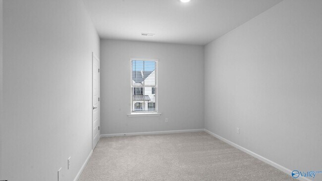 Building Photo - 333 Hay Rake Dr