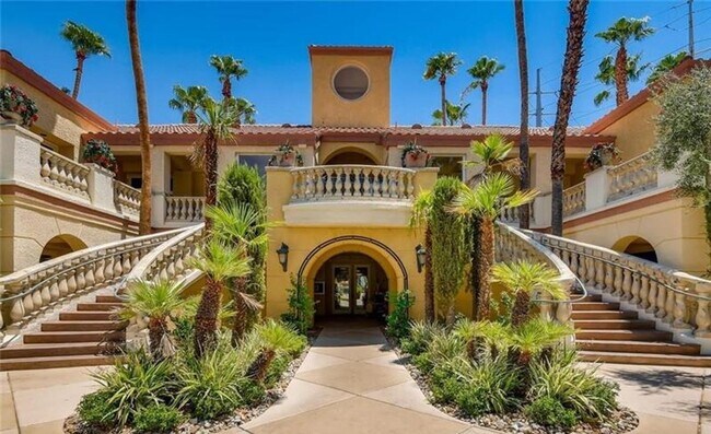 Building Photo - Great opportunity condo in a highly desirable central Las Vegas location