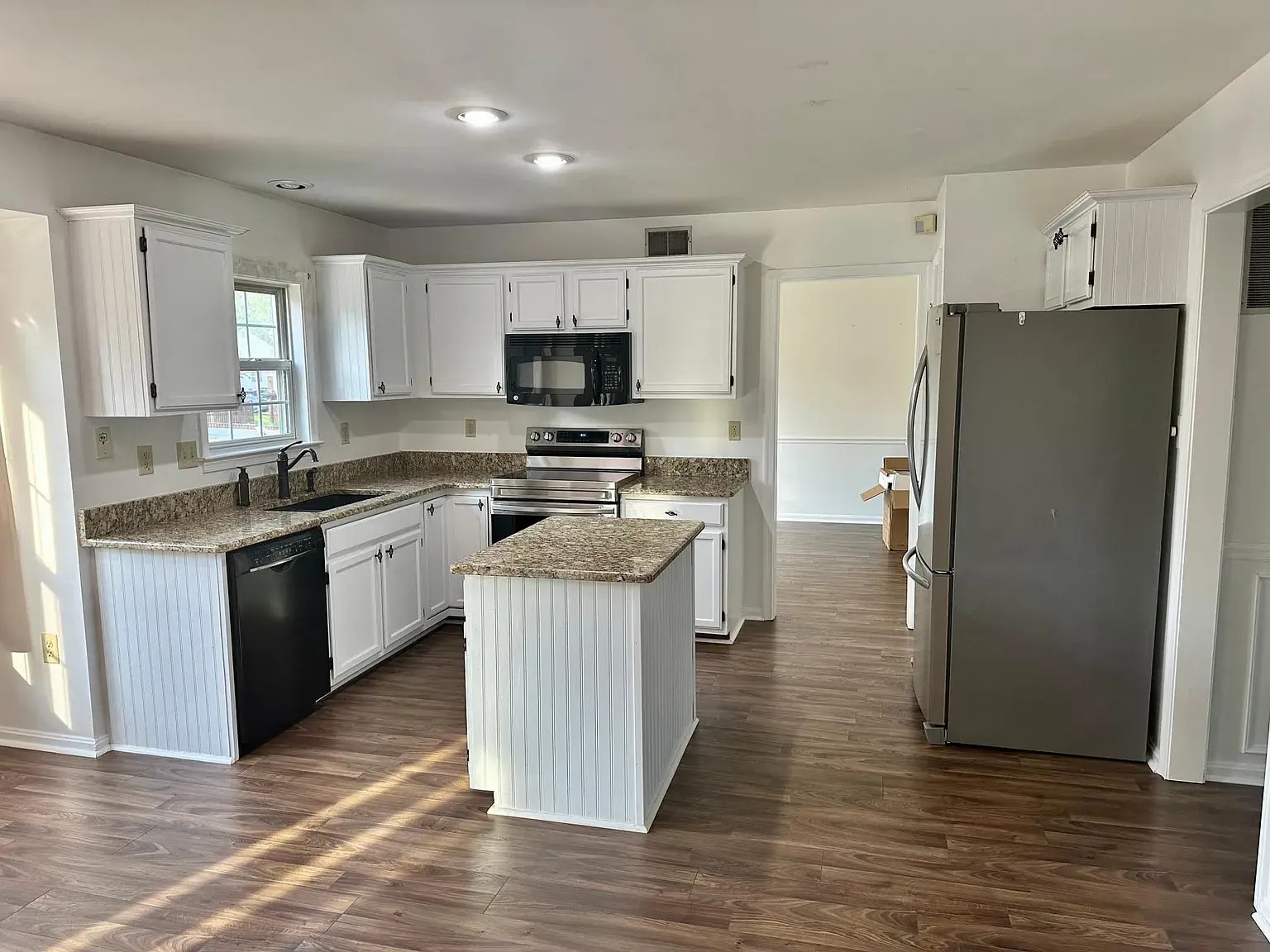 Building Photo - 1104 Red Harvest Rd