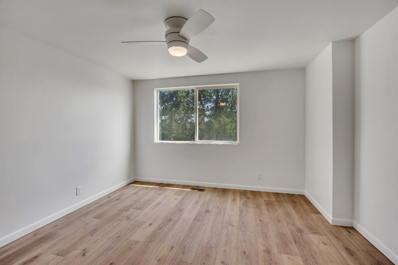 Building Photo - 673 E 6th Ave