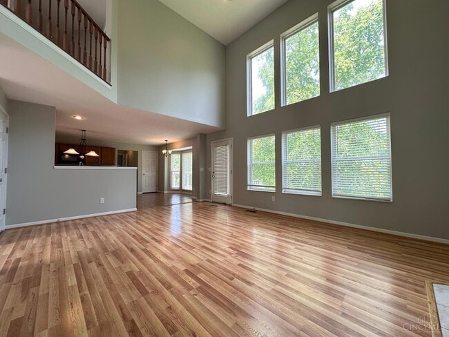 Building Photo - 5575 Glen Oak