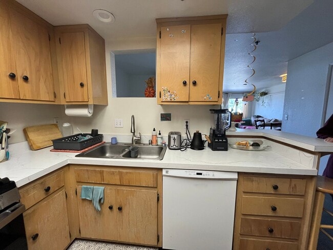 Building Photo - Foothill Community Blocks to Campus