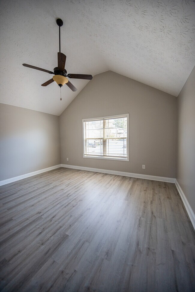 Building Photo - 8217 Lantern Ct