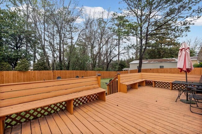 Building Photo - 414 Charles Pl