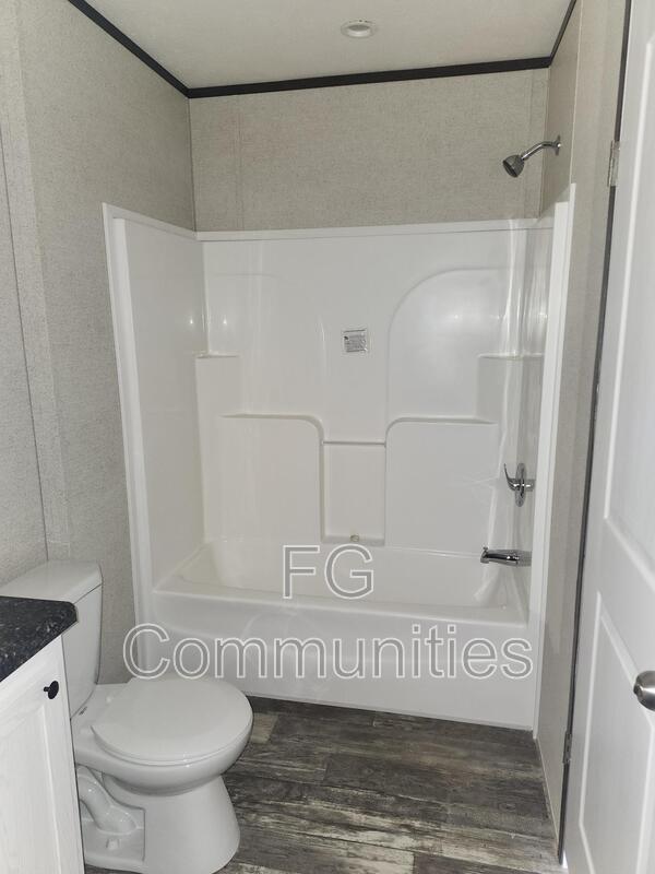 Building Photo - 711 Leasburg Rd