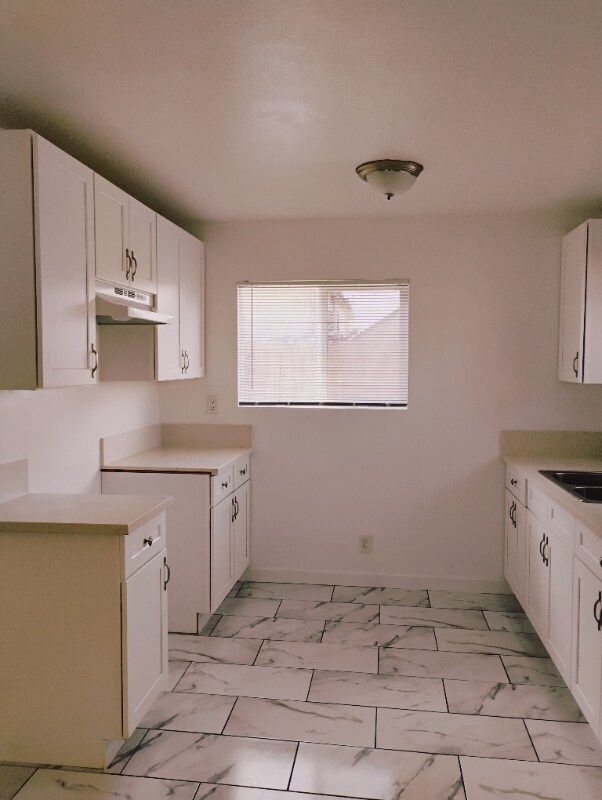 Building Photo - 5939-5943 San Pedro St