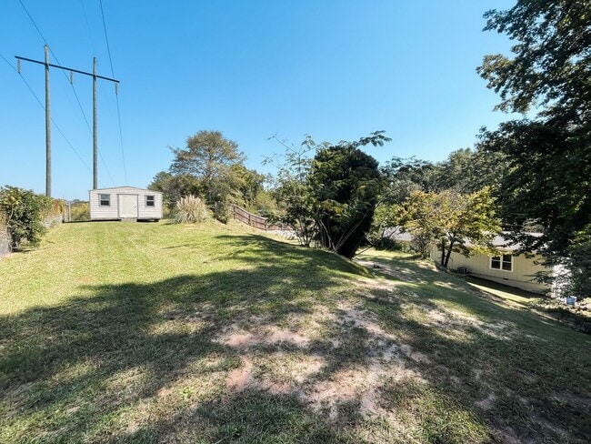 Building Photo - 709 54th St