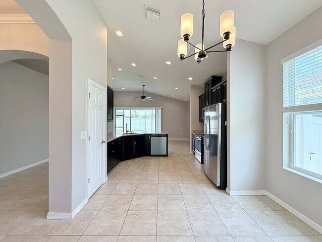 Building Photo - 8222 Willow Beach Dr