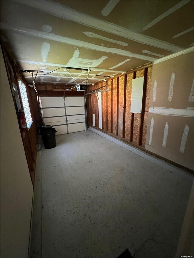 Building Photo - 190 Scarlett Dr