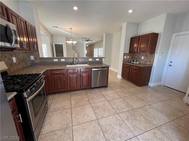 Building Photo - 9460 Glendora Valley St