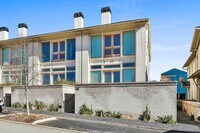 Building Photo - Fully Furnished Trilith Townhome with Large Patio and 2 Car Garage