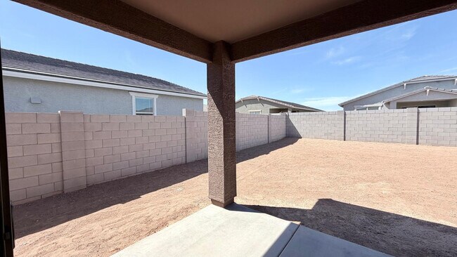 Building Photo - 15988 W Desert Spoon Dr