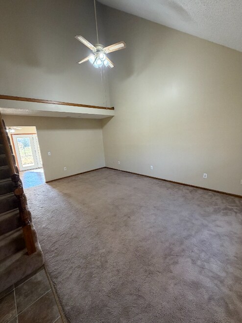 Building Photo - 109 Cora Dr