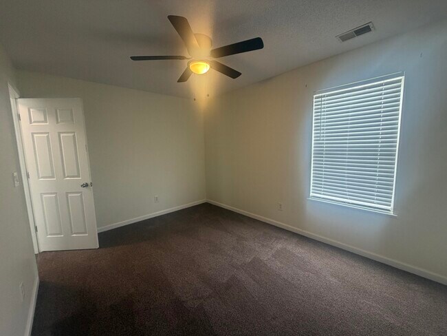 Building Photo - 1755 Polaris Dr