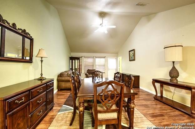 Building Photo - 3202 Eisenhauer Rd