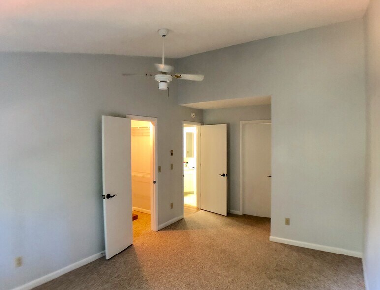 Building Photo - 123 Turtle Creek Rd