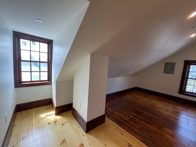 Building Photo - 41 Summer St