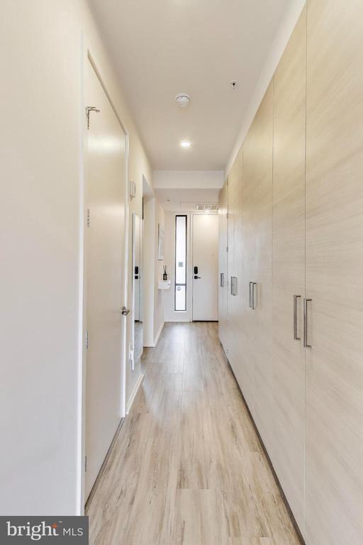 Building Photo - 1550 11th St NW