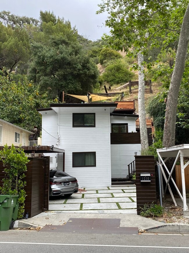Building Photo - 1216 N Beverly Glen Blvd