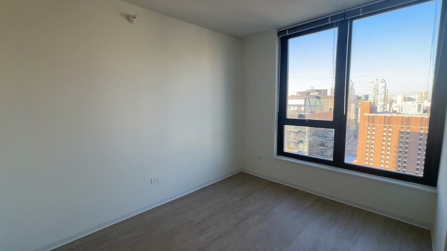 Building Photo - 359 W Superior St