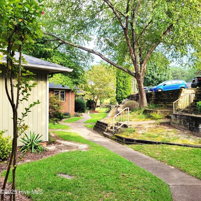 Building Photo - 25 Garden Villa Dr