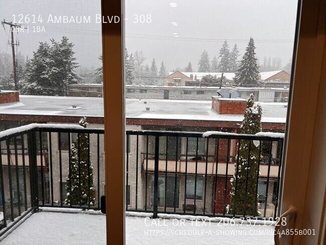 Building Photo - 12614 Ambaum Blvd SW