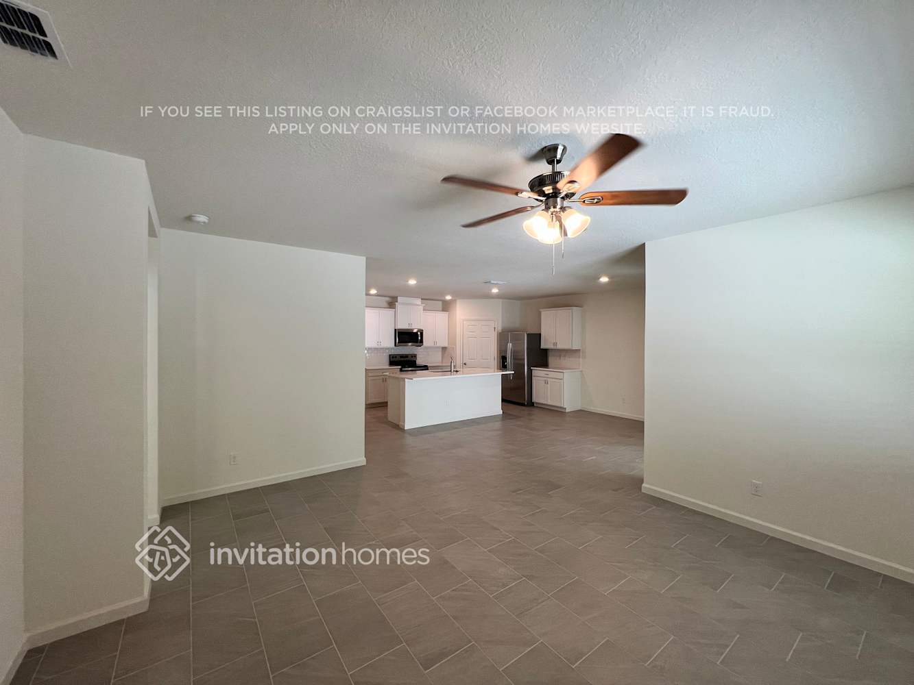 Building Photo - 9671 Seaspray Dr