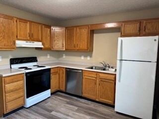 Kitchen - 3982 Shepherdsville Rd