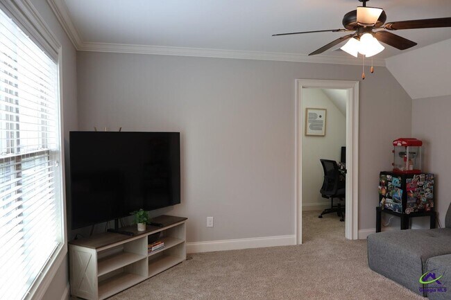 Building Photo - 214 Landings Pointe Ln