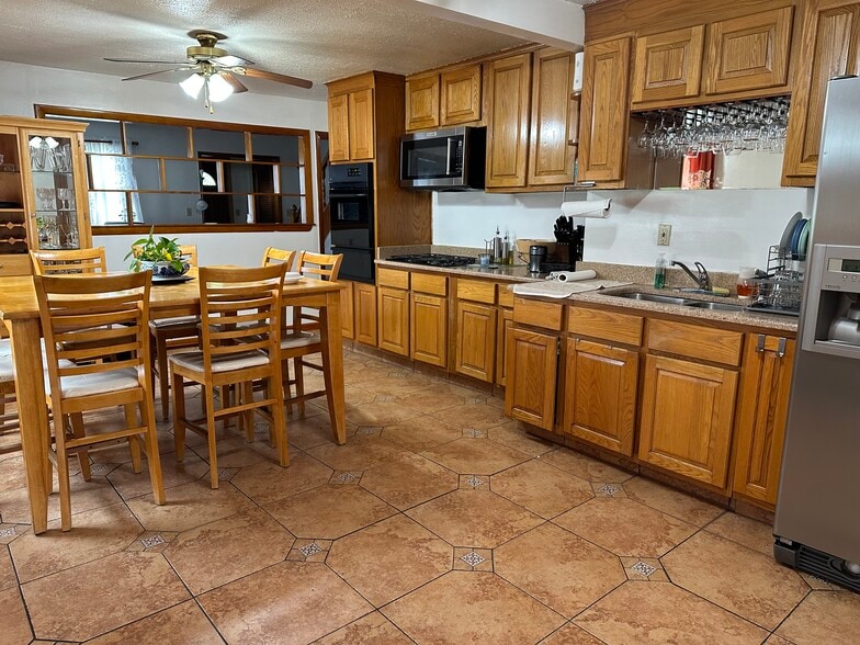 Kitchen - 196 Market St