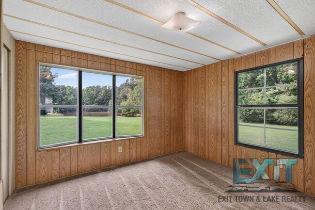Building Photo - 4734 Gasburg Rd