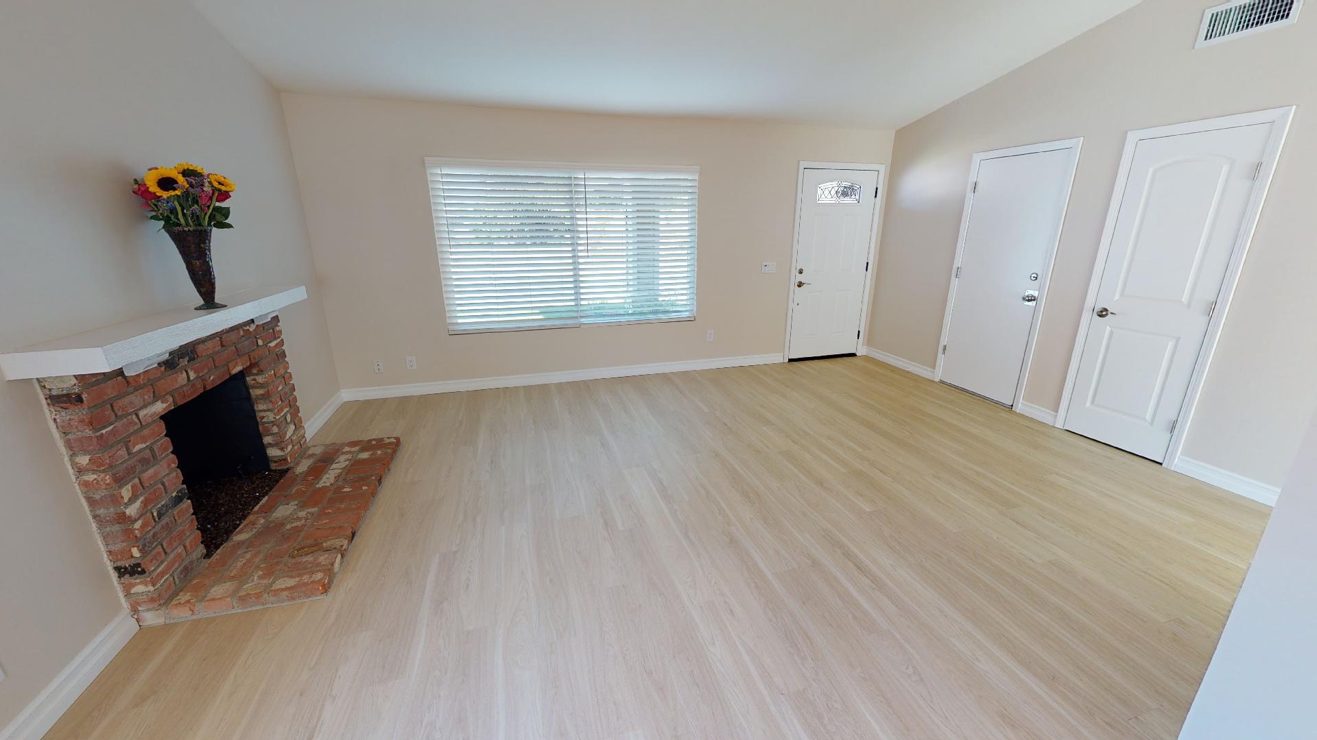 Building Photo - 89 Los Vientos Dr