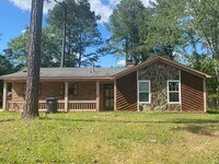 Building Photo - 2105 Vail Dr